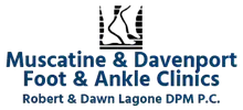 Davenport & Muscatine Foot logo